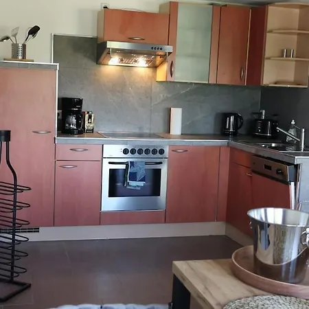 Weingut Lahmer August Rebstock דירה *